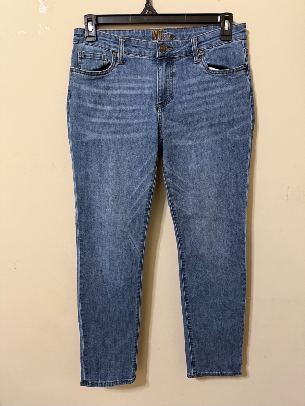 KUT from the Kloth Women's Mid Blue Slim straight Jeans 6 euc stretchy soft